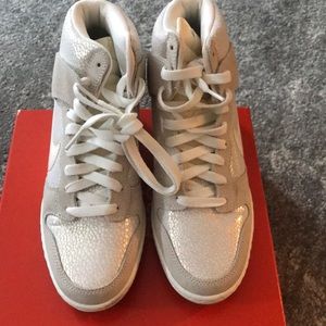 Nike hightop sneakers